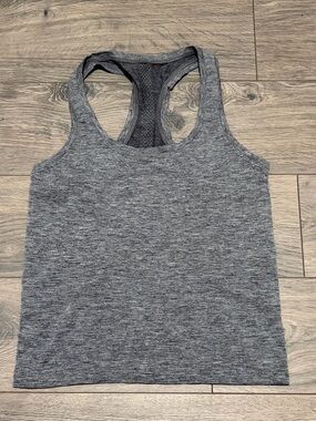 Lululemon Swiftly Tech Racerback 2.0 tank top in graphite grey